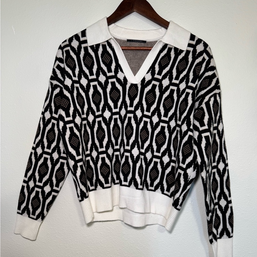 Tahari white with black designs Medium sweater